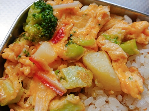 クリスマスに!定番野菜でカラフル玉子焼き